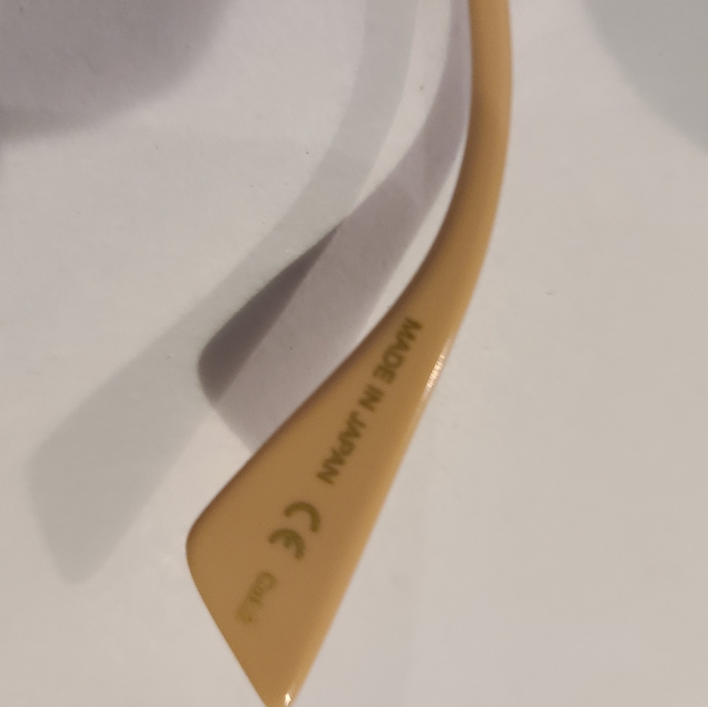 Gucci Sunglasses - Picture 5 of 6